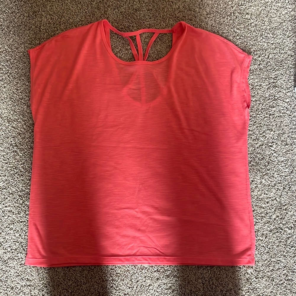 Coral athletic T-shirt